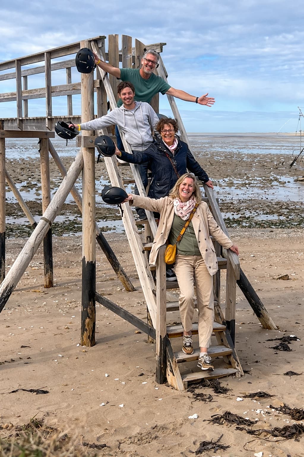 Équipe sur la plage lors d'un challenge en Pays de Retz